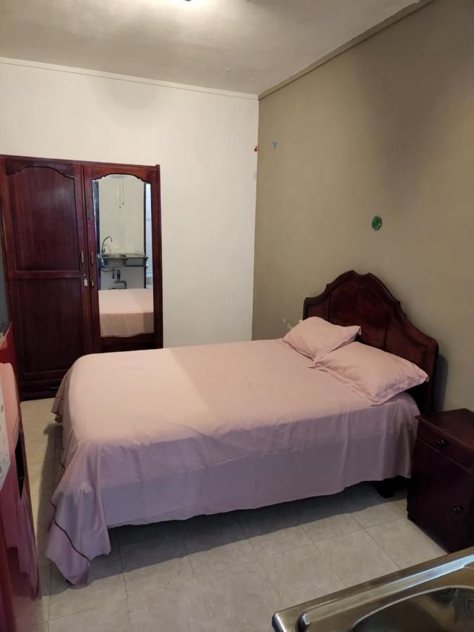 Backpackers Rental Room/Bathroom Only La Gaulette Εξωτερικό φωτογραφία
